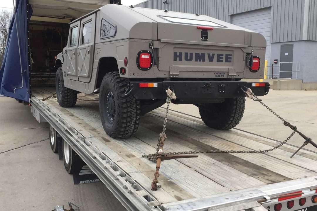 HUMMER H1