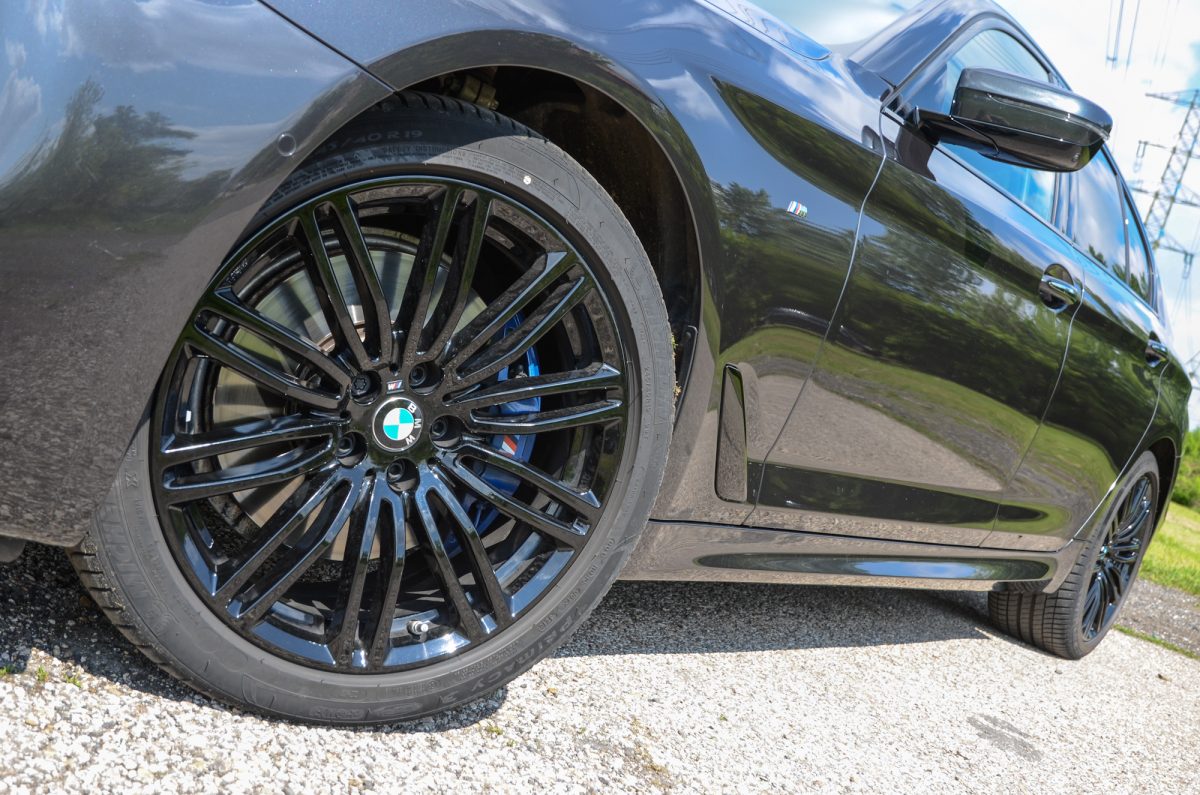BMW 530