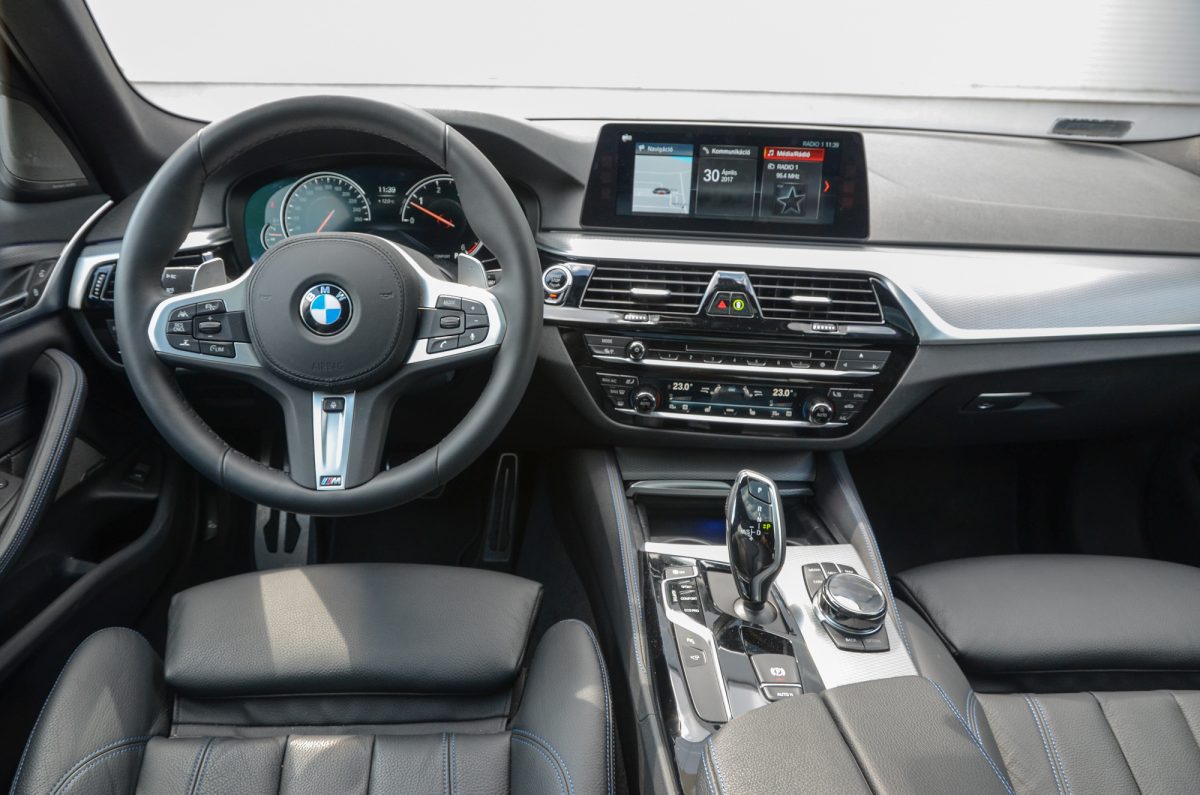 BMW 530