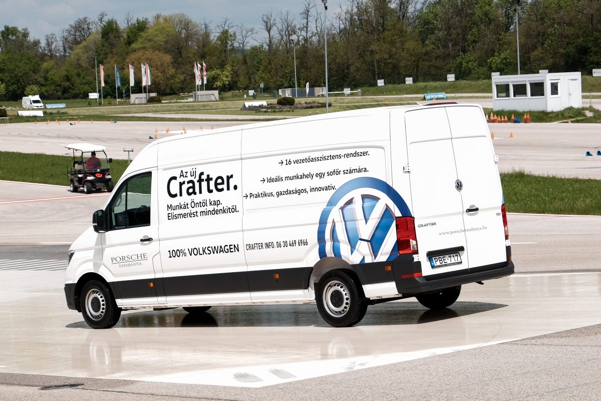 VOLKSWAGEN CRAFTER