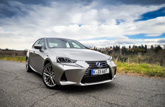 Kéne IS, meg nem IS - Lexus IS menetpróba