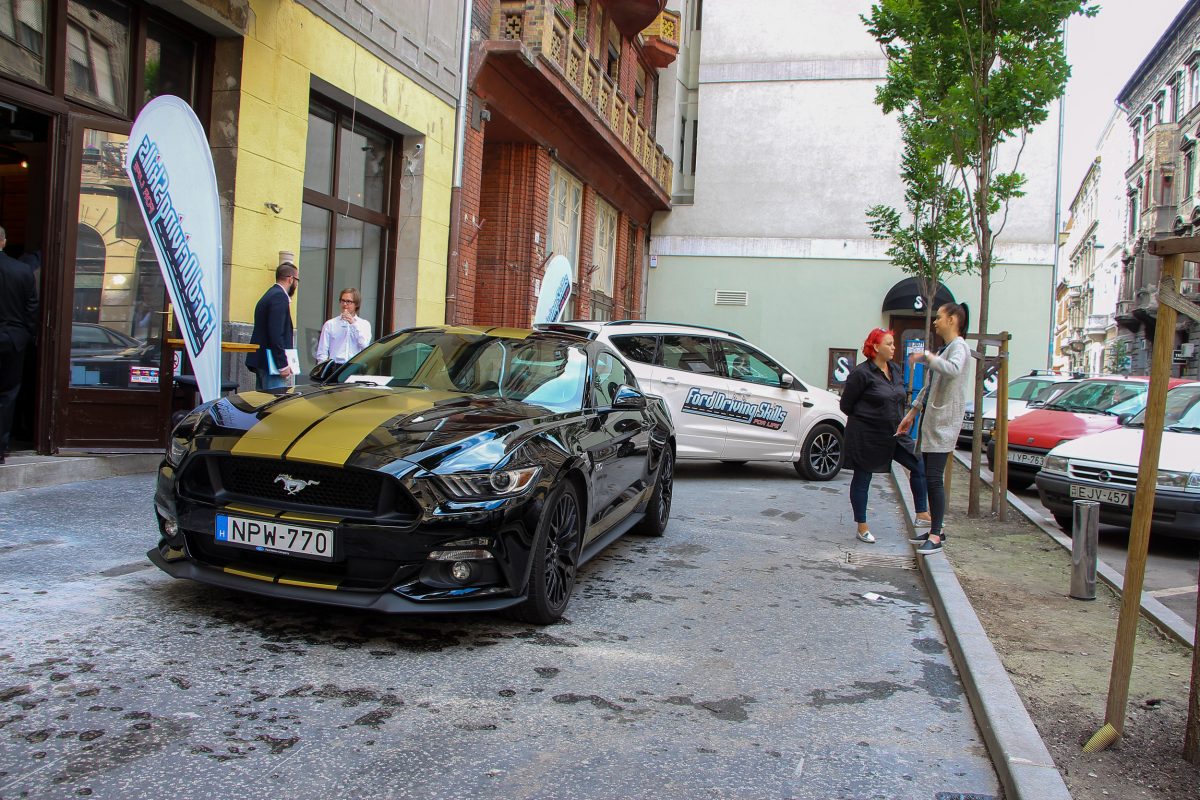 FORD