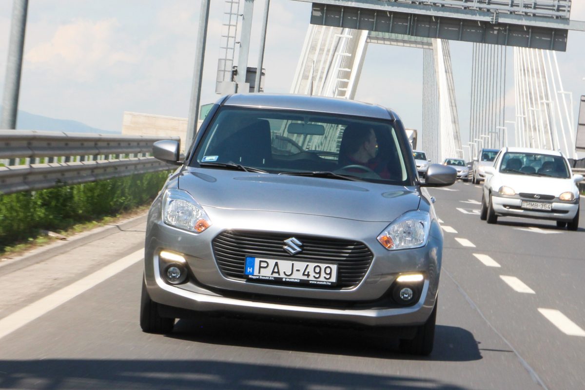 SUZUKI SWIFT