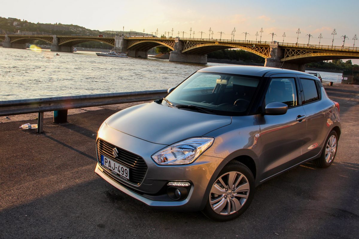 SUZUKI SWIFT