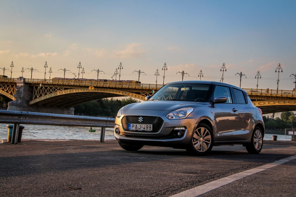 SUZUKI SWIFT