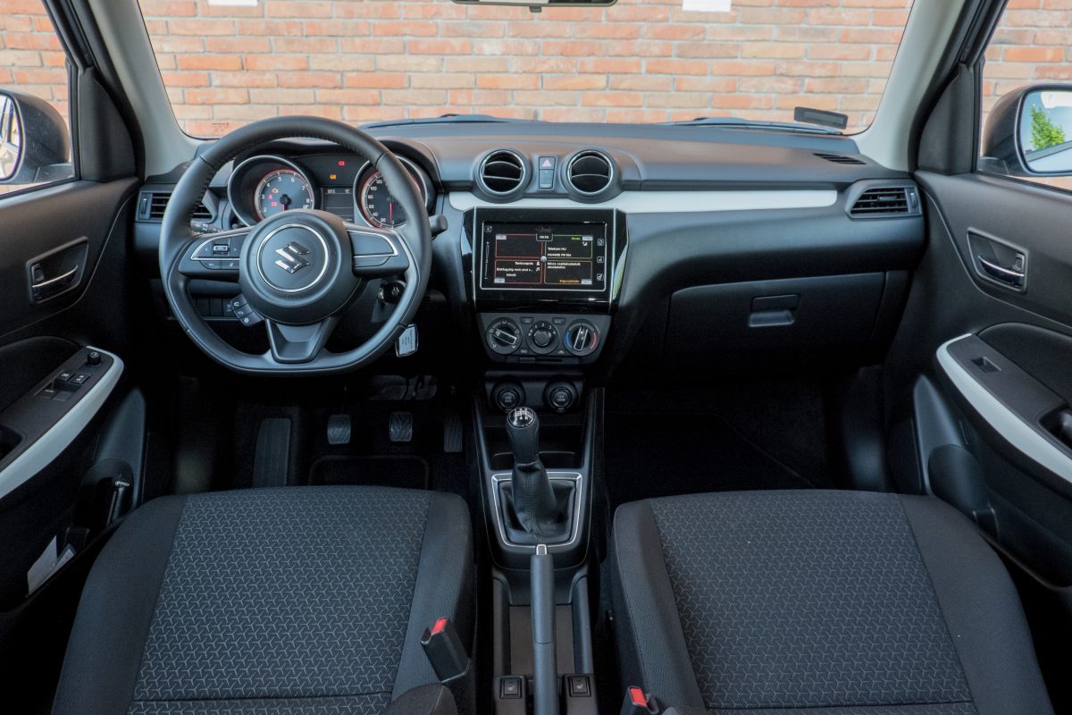 SUZUKI SWIFT