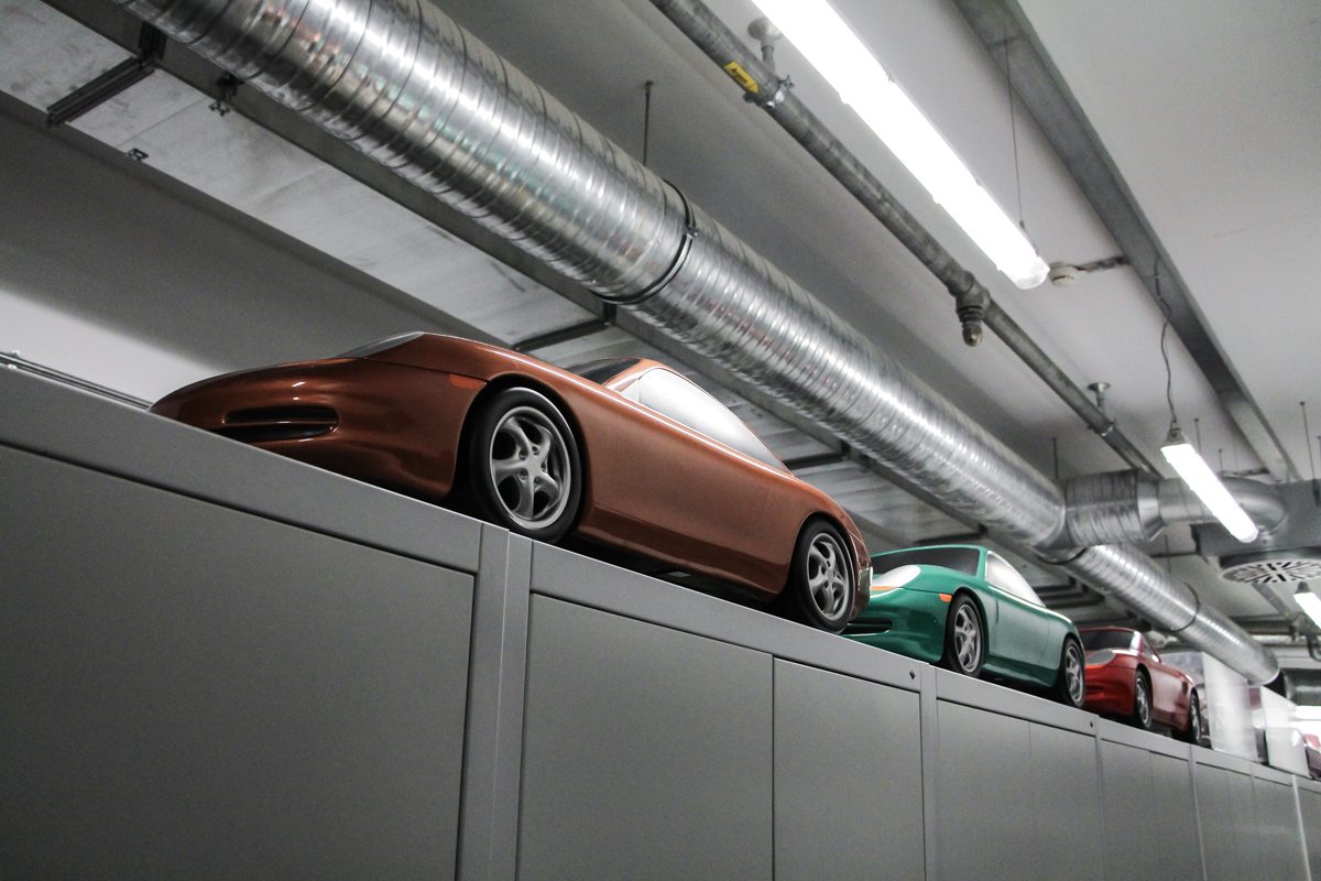 PORSCHE 911