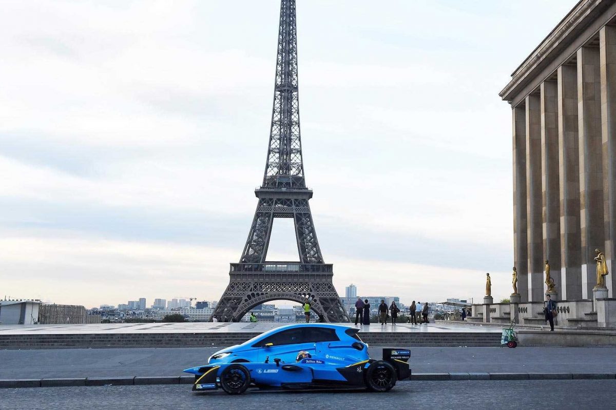 RENAULT