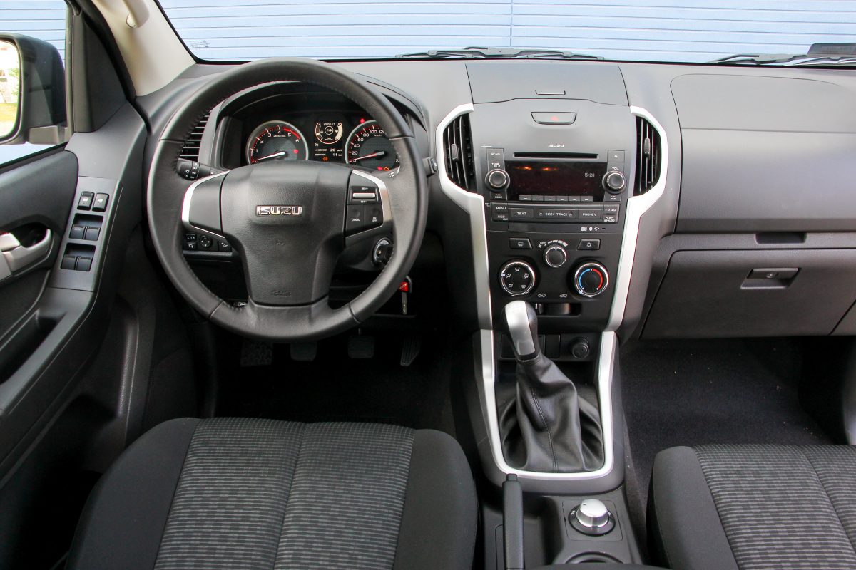 ISUZU