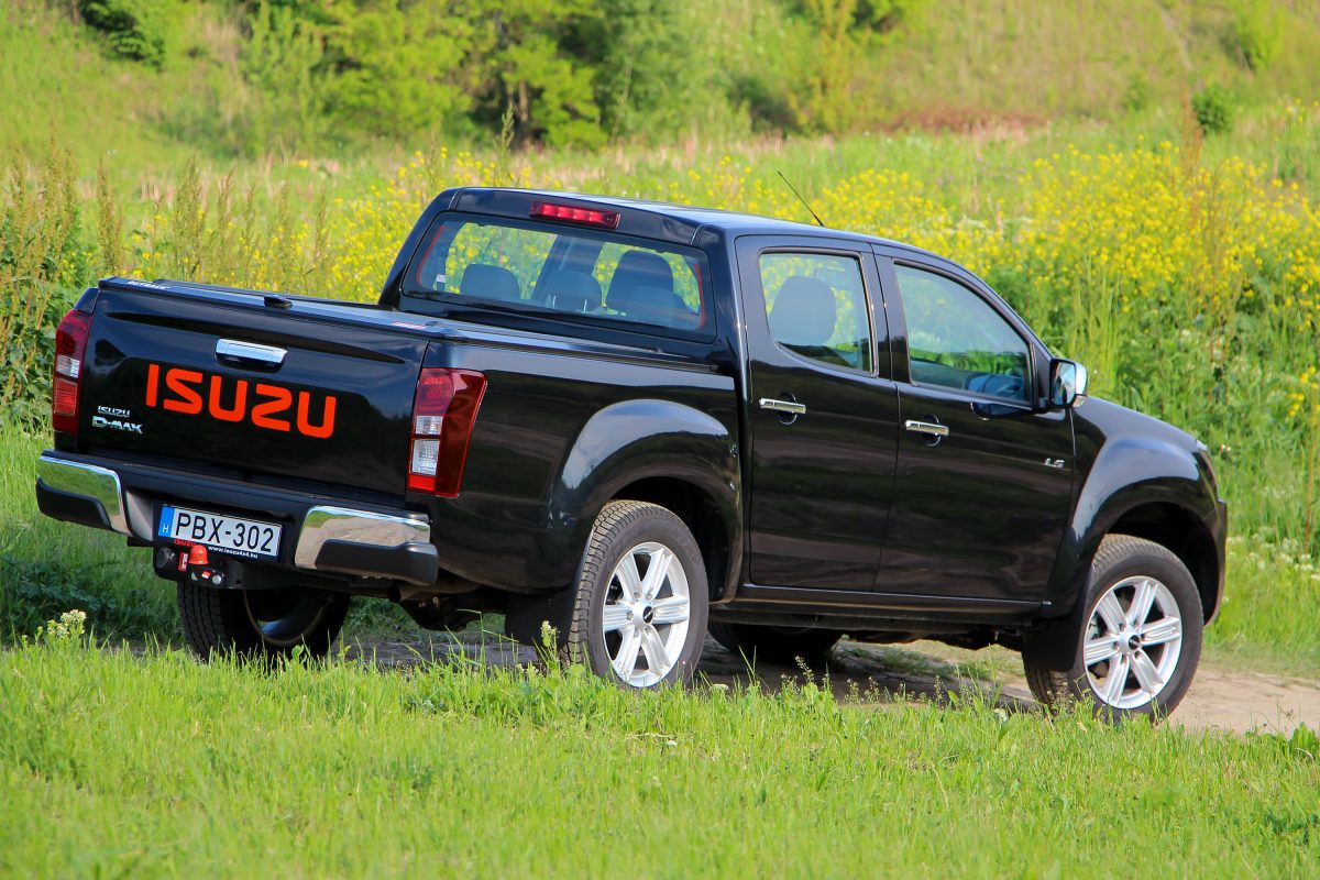 ISUZU
