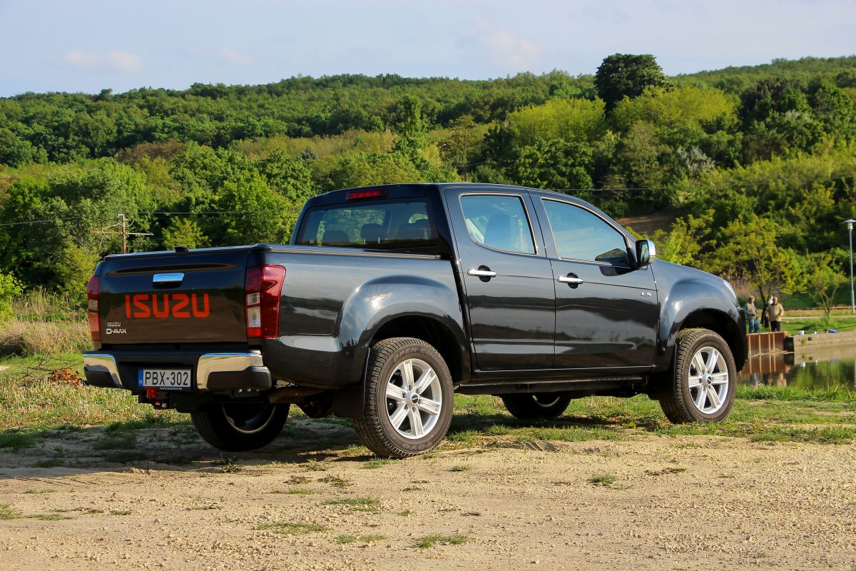 ISUZU