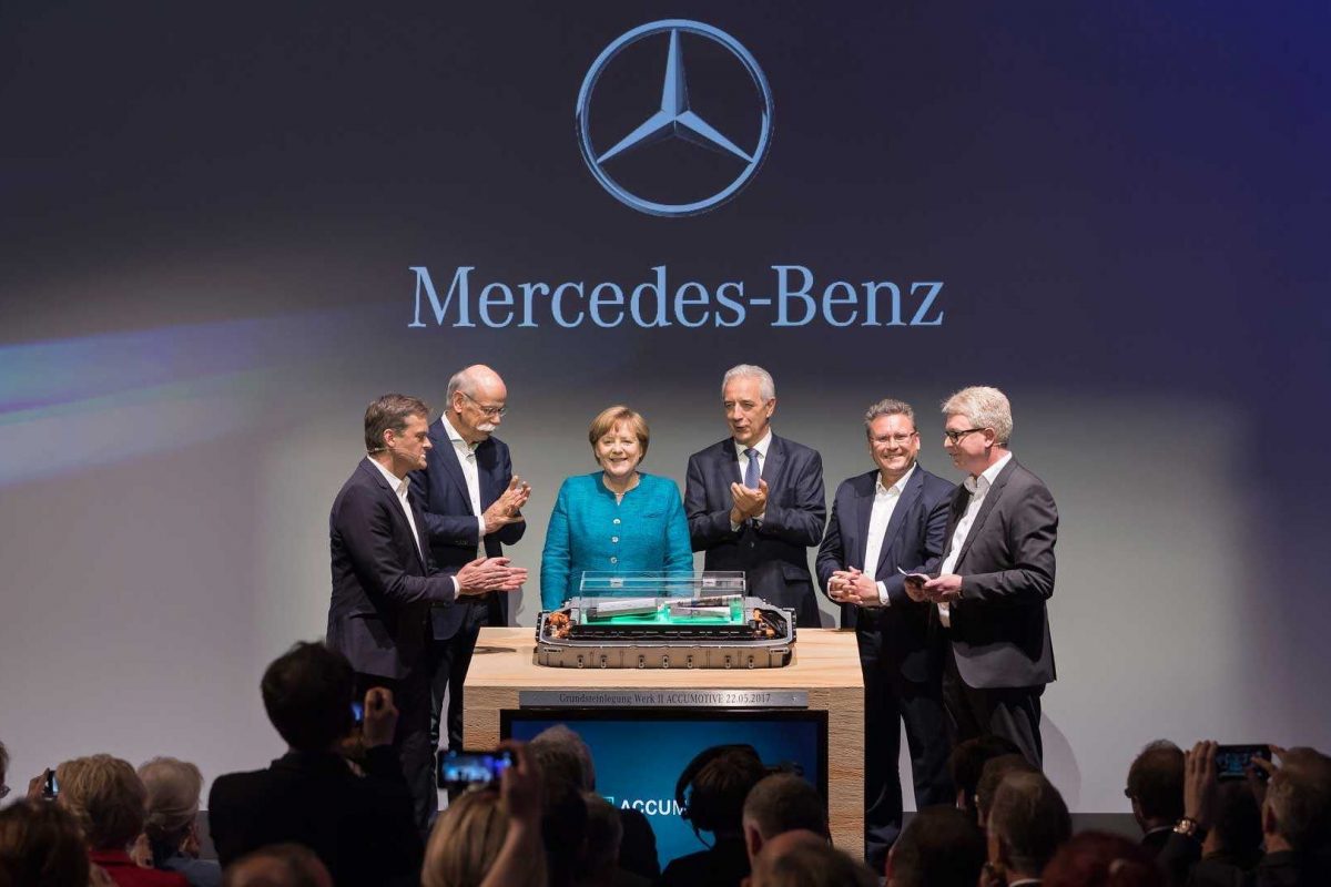 MERCEDES-BENZ