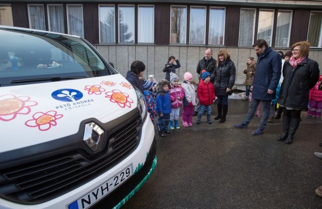 A vártnál nagyobb sikert hozott a Renault mosolygyűjtő akciója