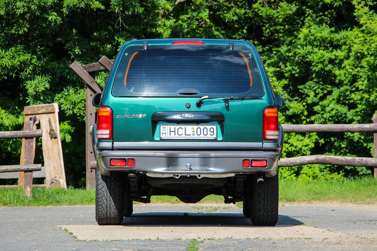 FORD EXPLORER