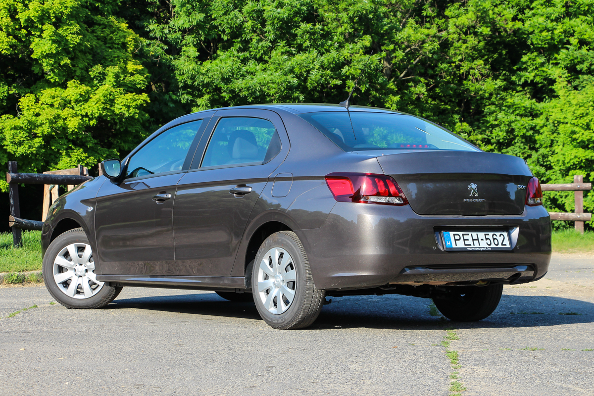 PEUGEOT 301