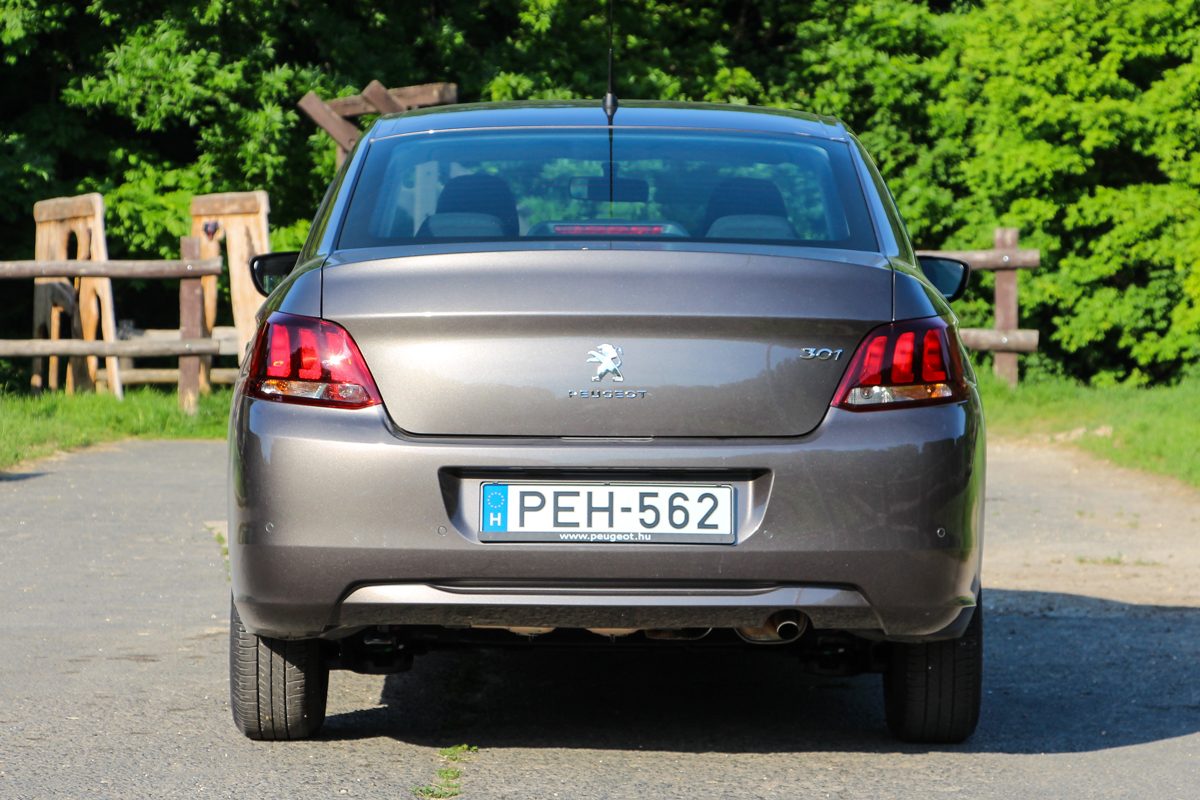 PEUGEOT 301