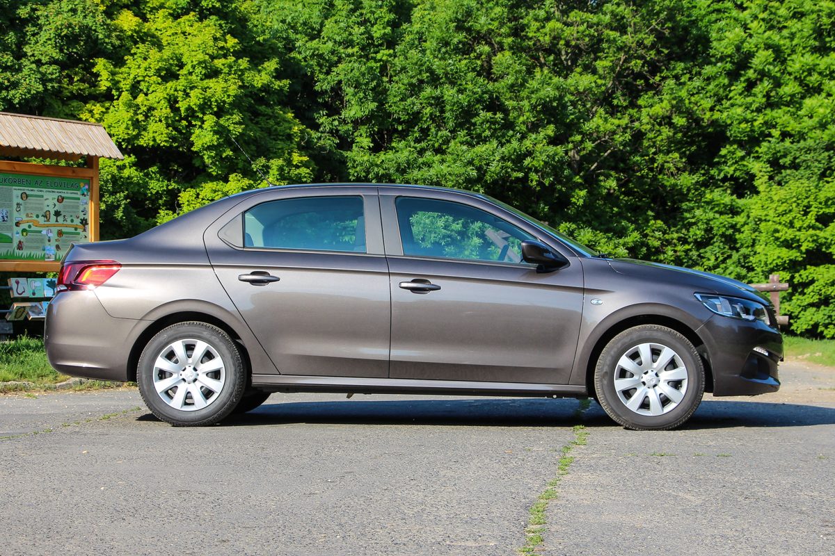 PEUGEOT 301