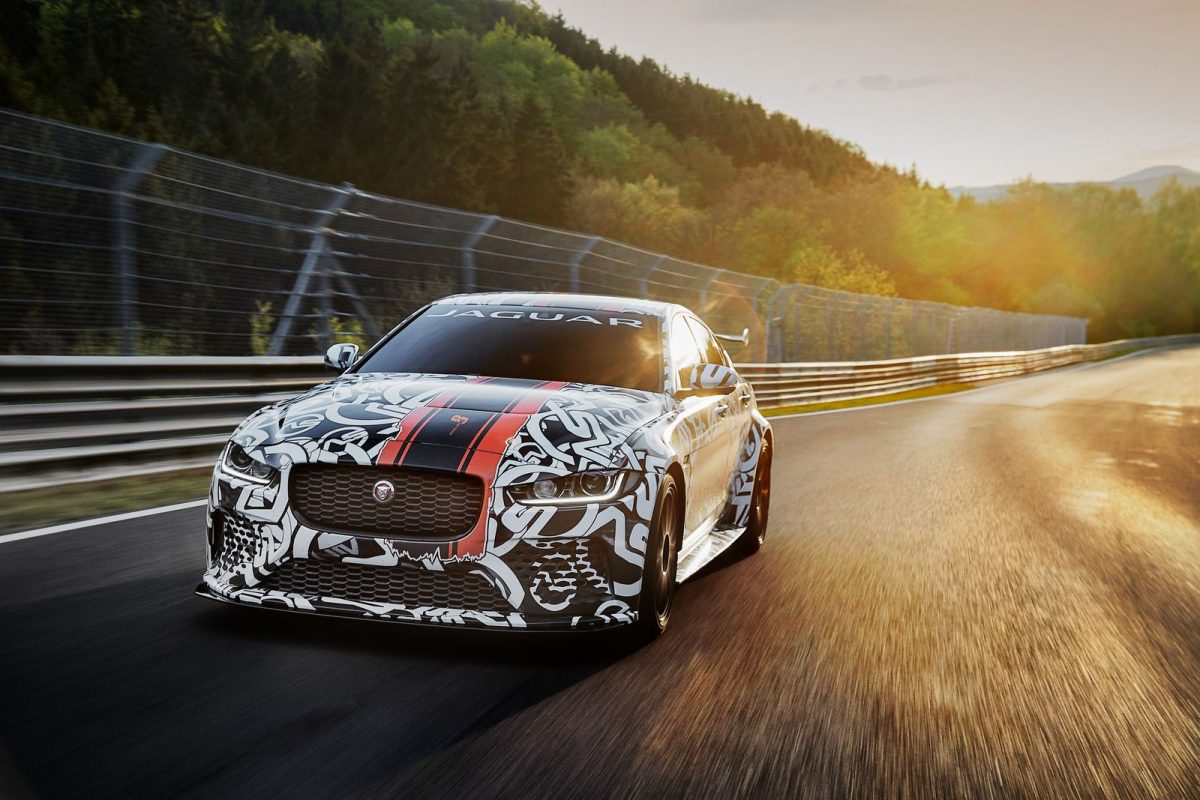 JAGUAR XE