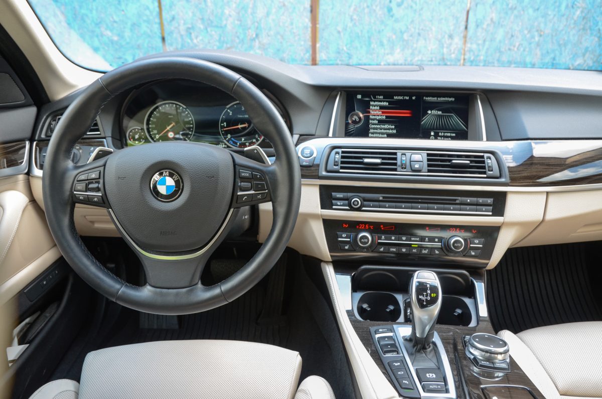 BMW 530