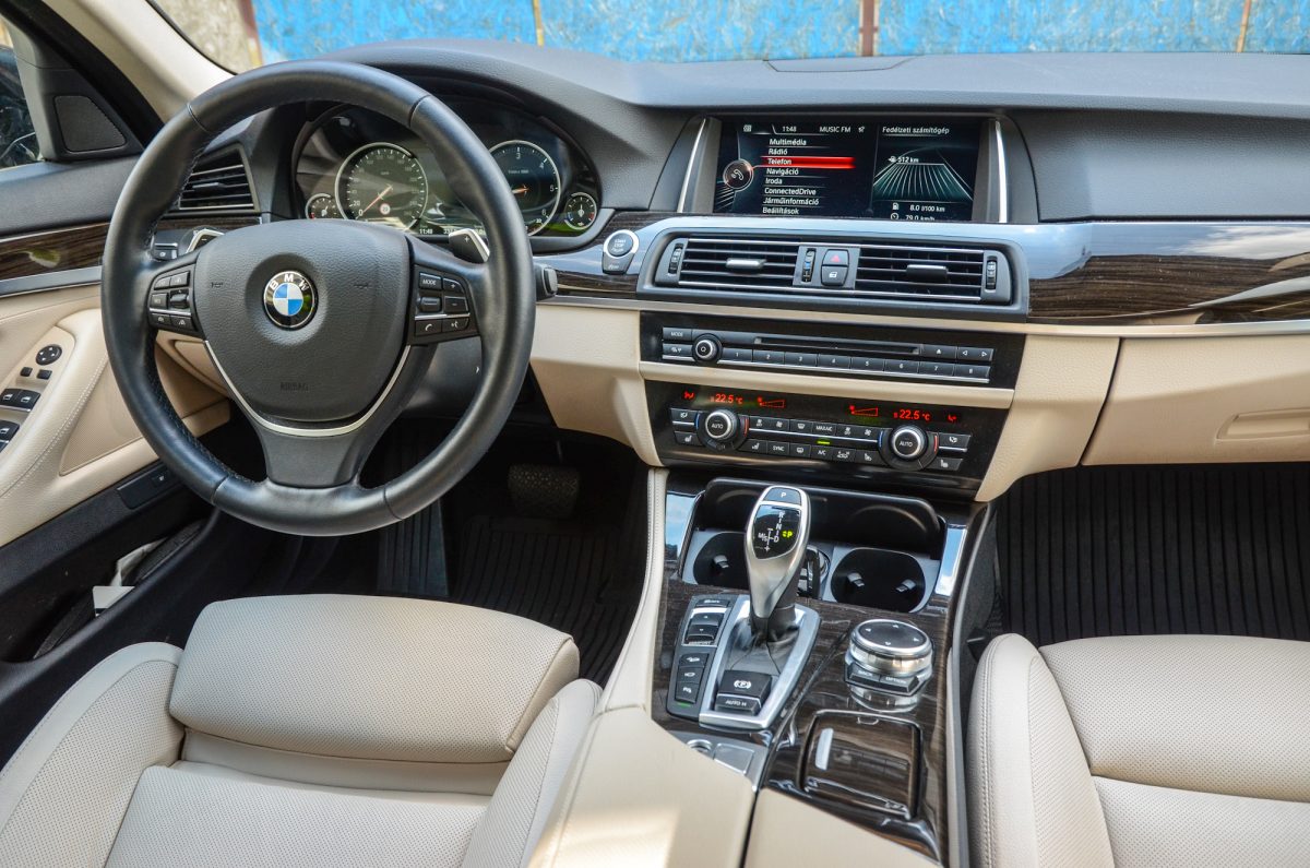 BMW 530