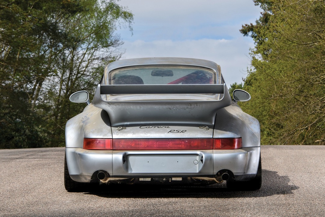 PORSCHE 911
