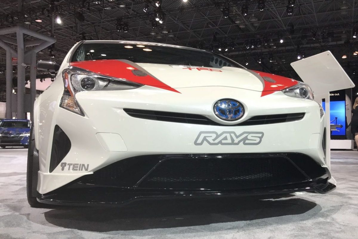 TOYOTA PRIUS