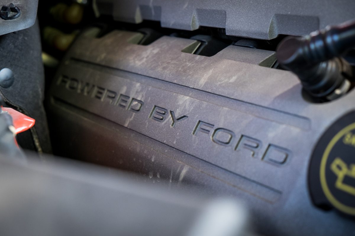 FORD MUSTANG