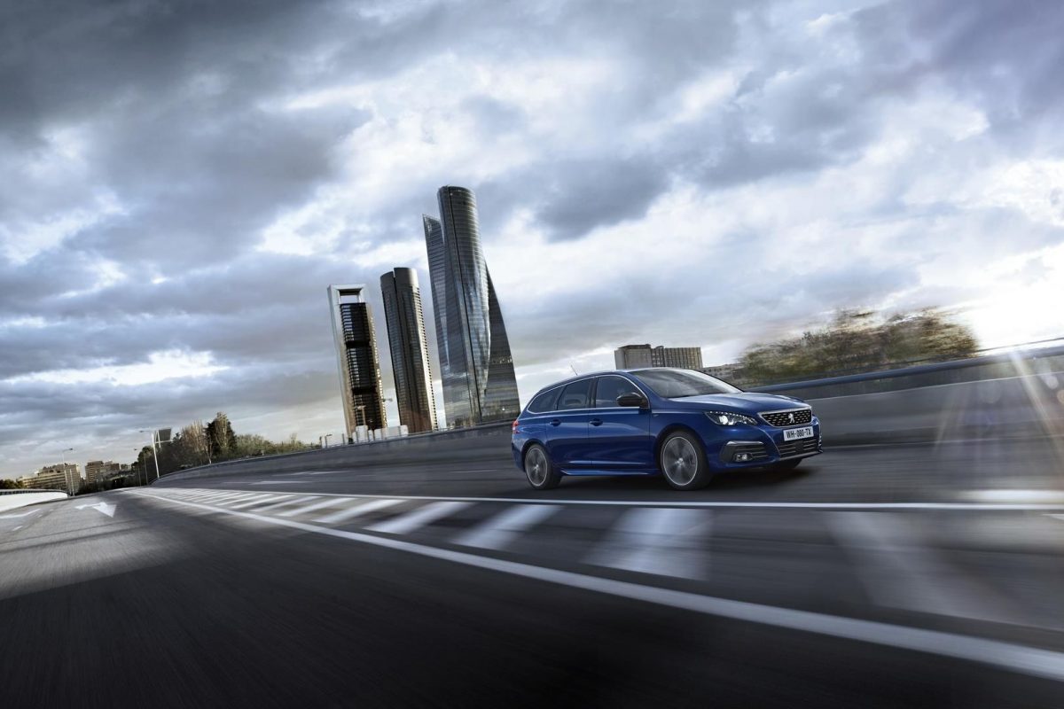 PEUGEOT 308