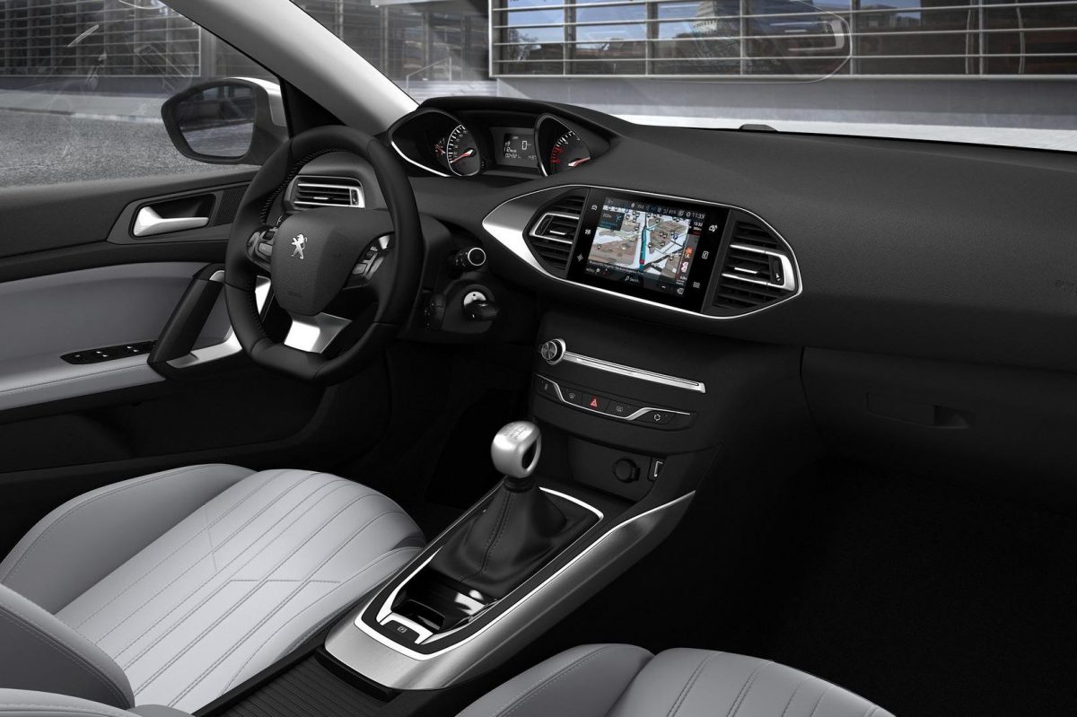 PEUGEOT 308
