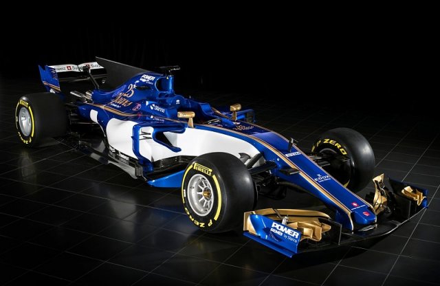 Újra szépek az F1 autók, itt vannak az első fecskék