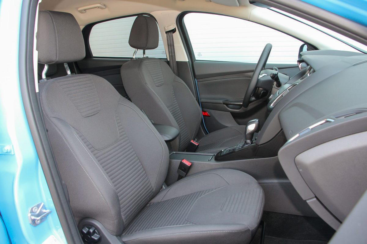 FORD FOCUS