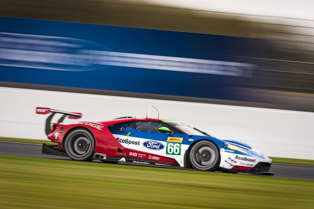 FORD GT
