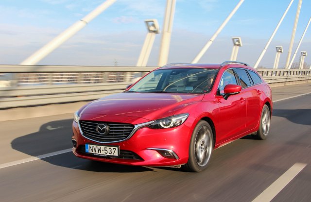 Biturbó Mazda6 Sportkombi teszt