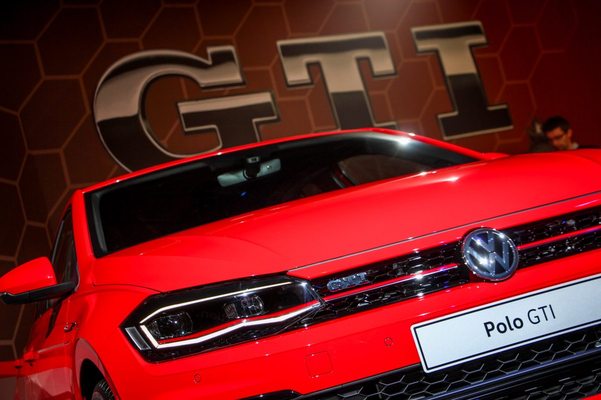 VOLKSWAGEN POLO