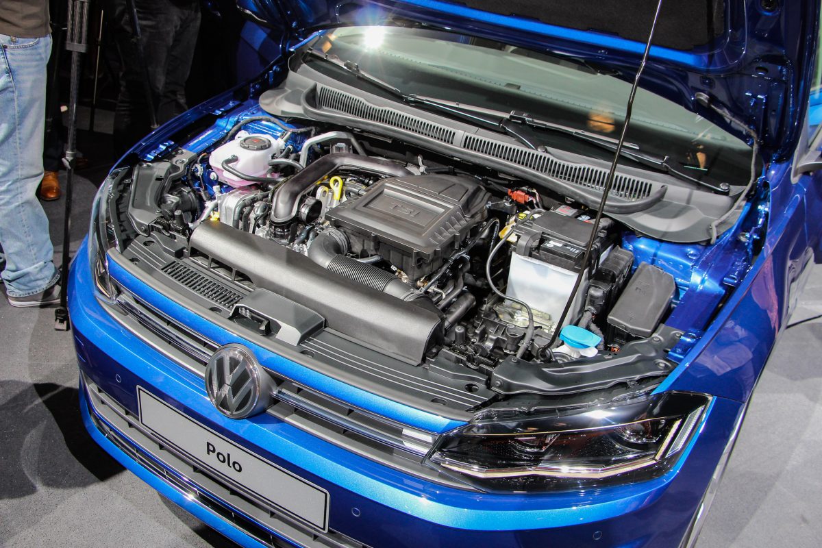 VOLKSWAGEN POLO