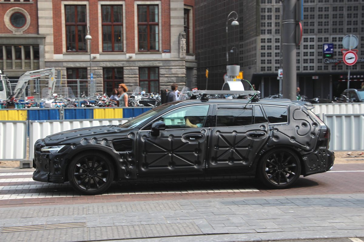 VOLVO V90