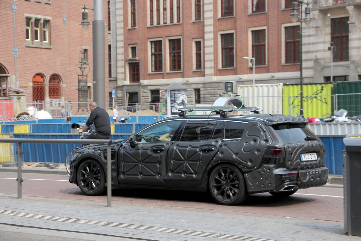 VOLVO V90