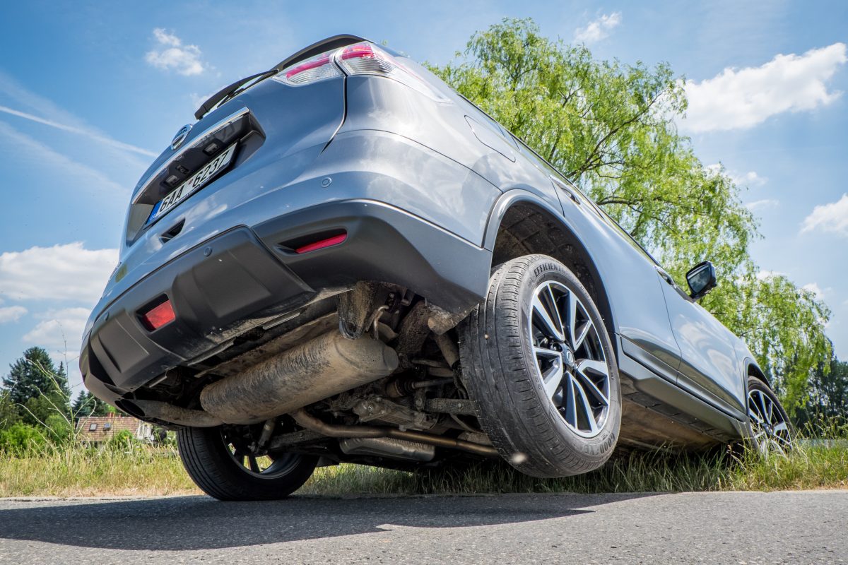 NISSAN X-TRAIL