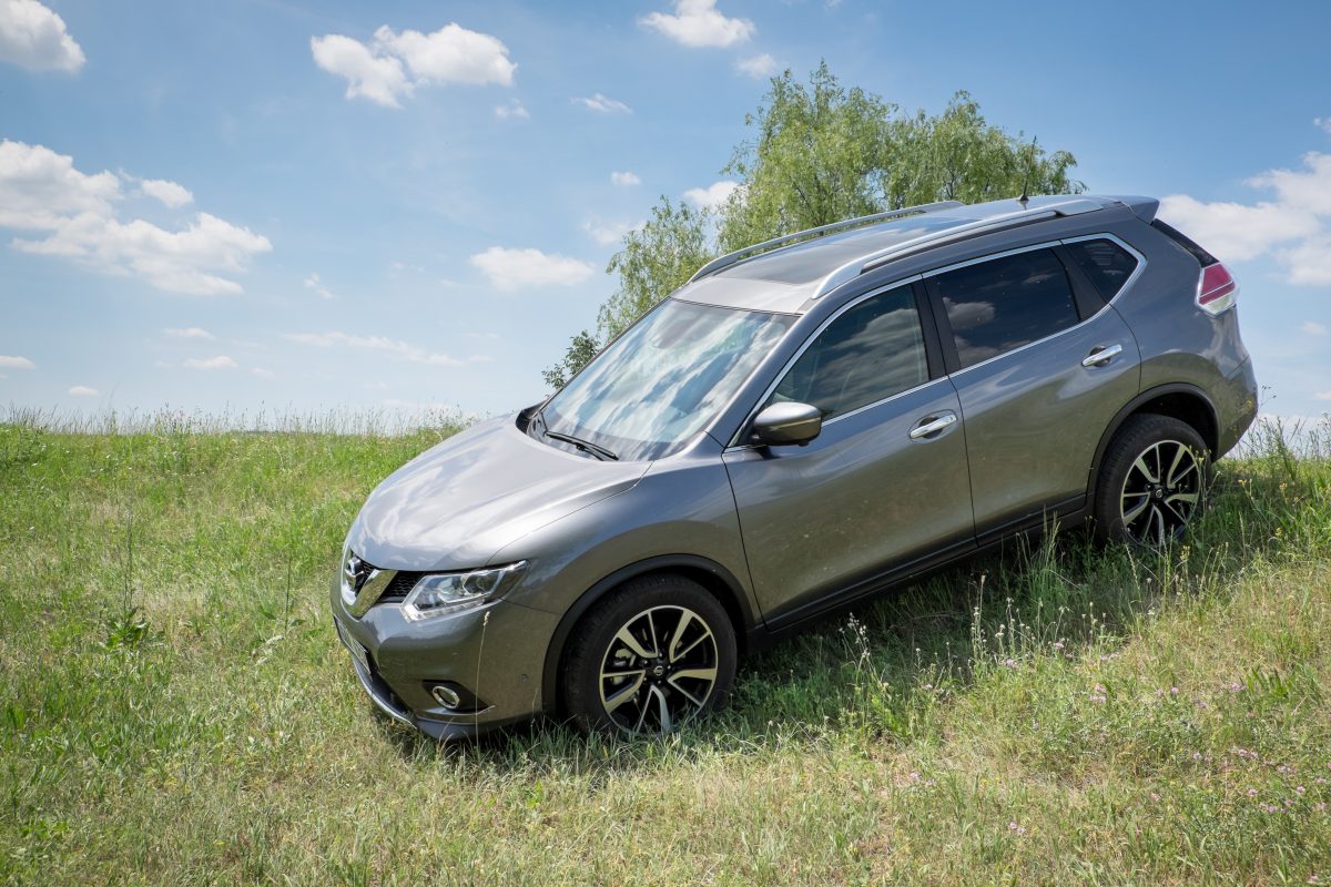 NISSAN X-TRAIL
