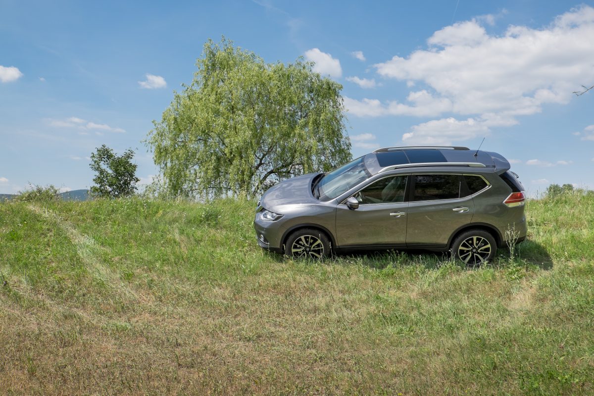 NISSAN X-TRAIL