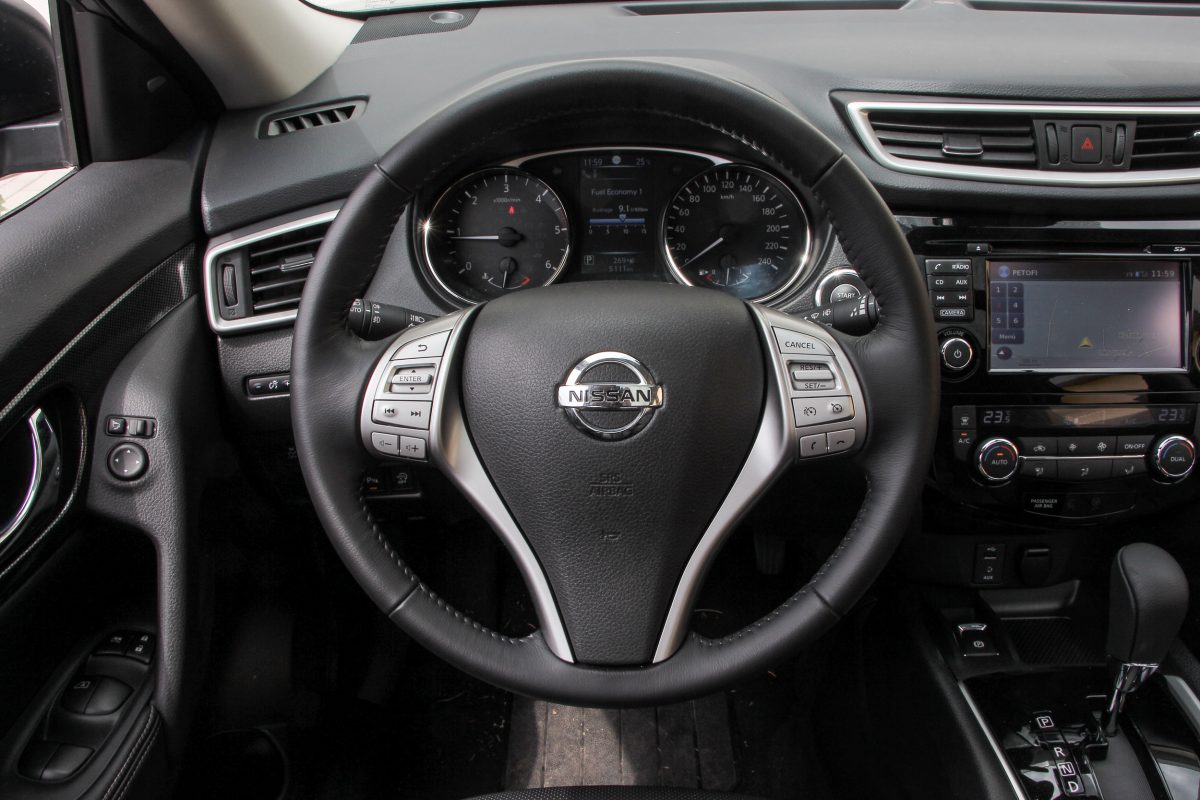 NISSAN X-TRAIL