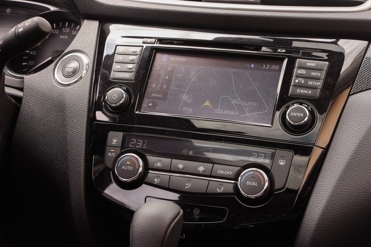 NISSAN X-TRAIL