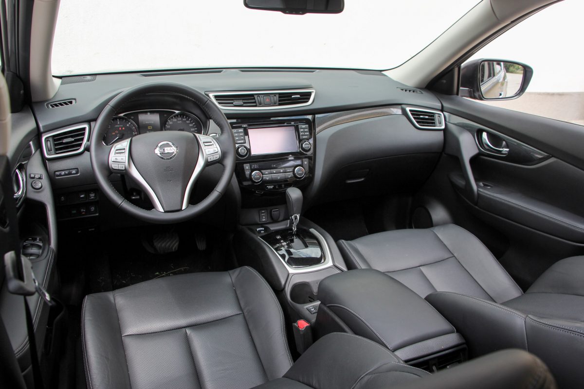 NISSAN X-TRAIL