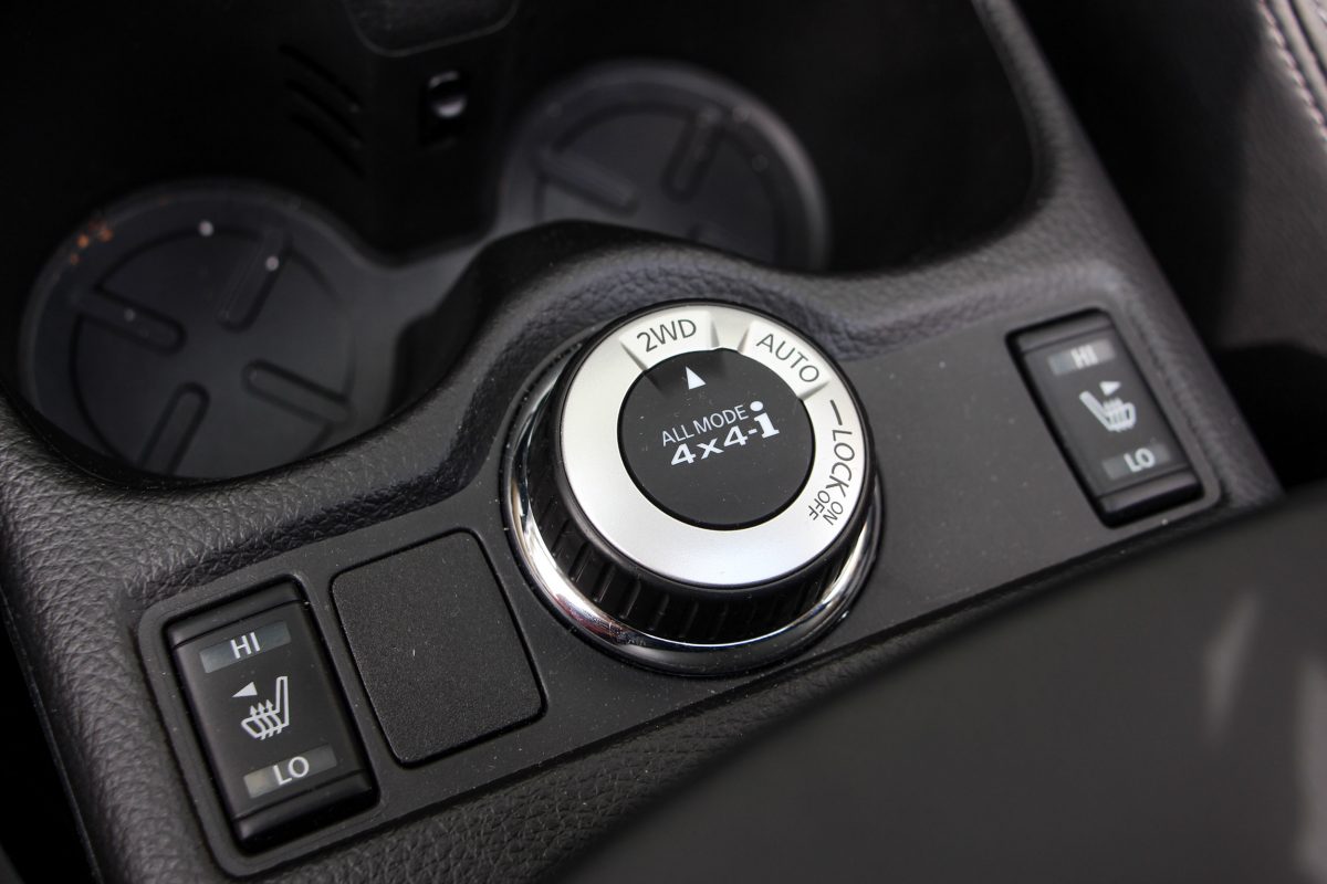 NISSAN X-TRAIL