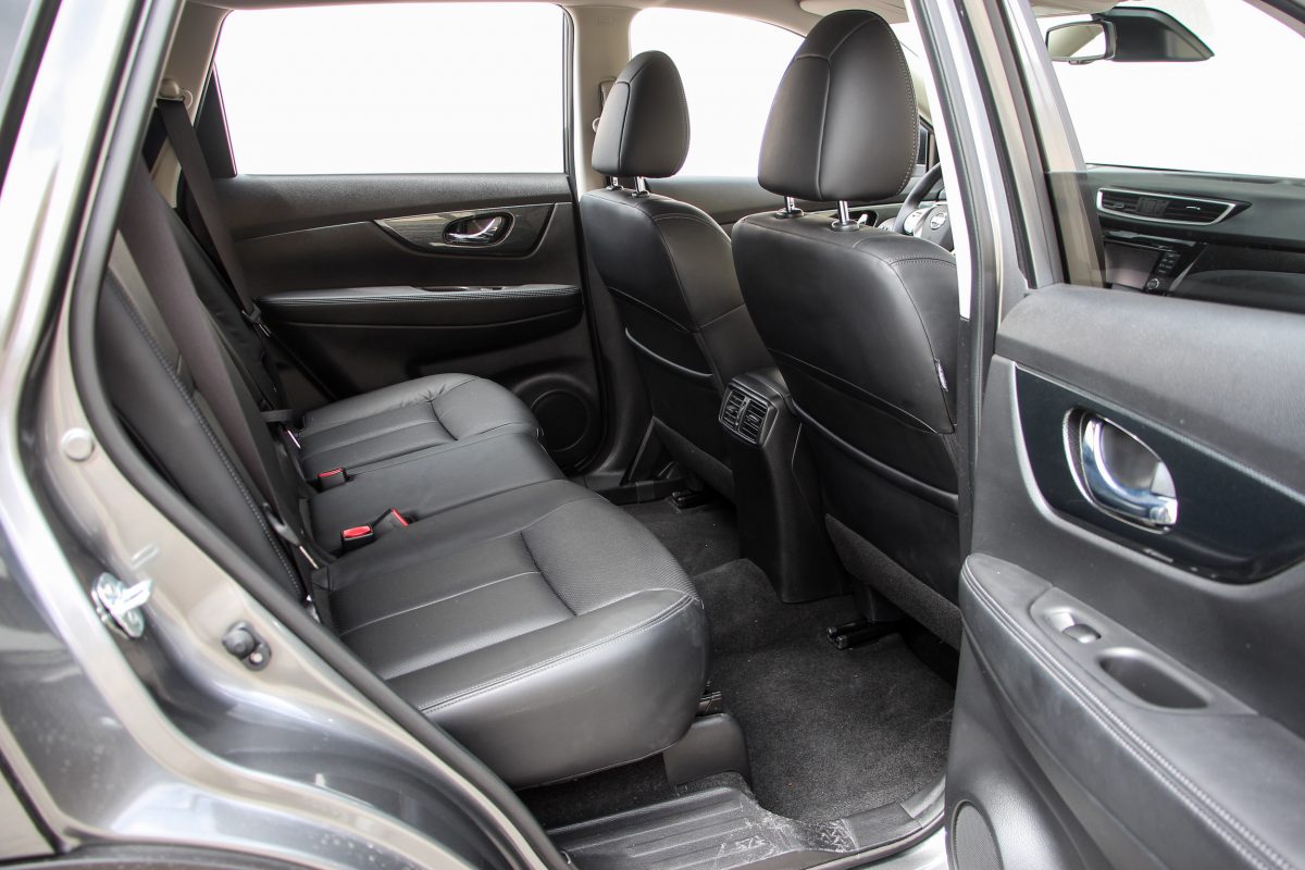 NISSAN X-TRAIL