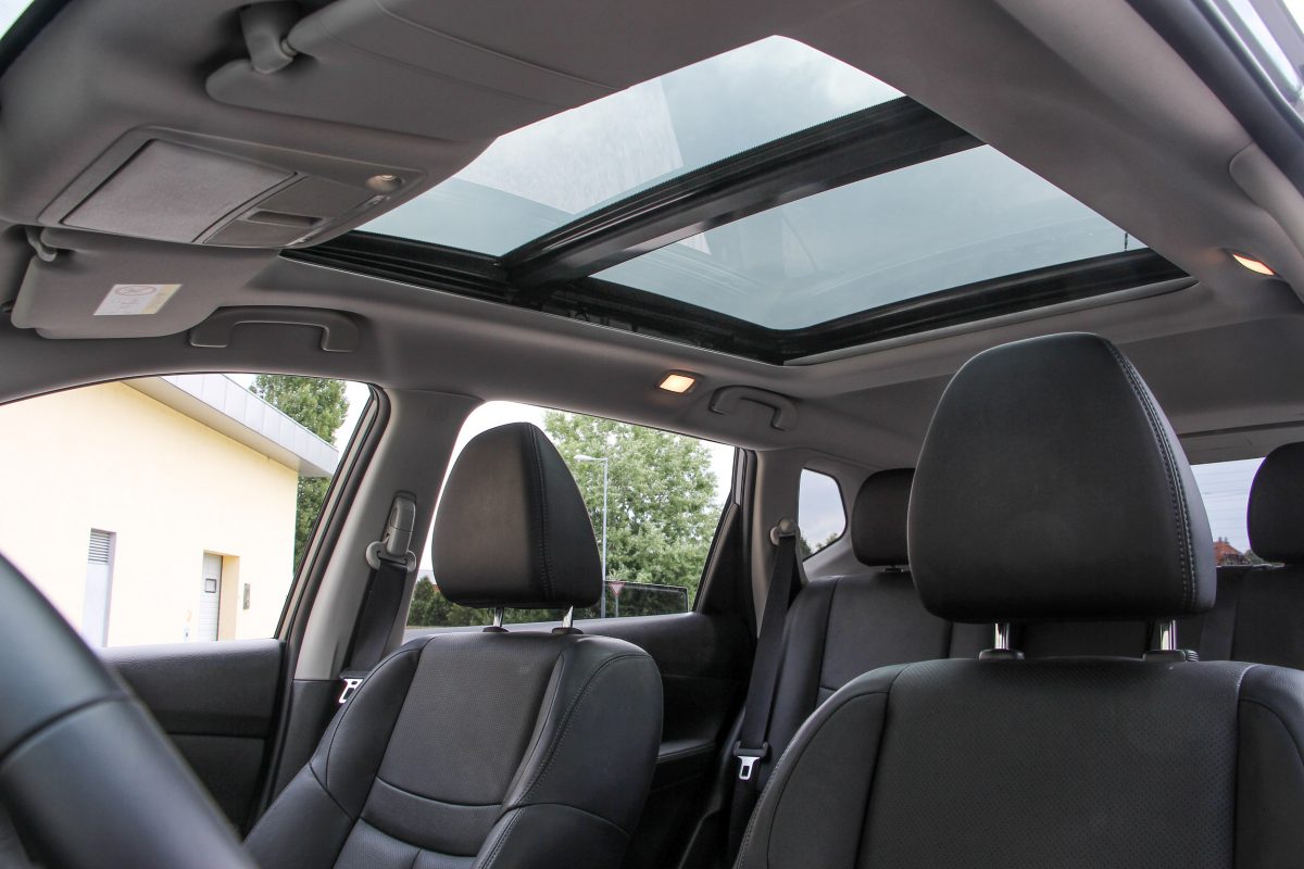 NISSAN X-TRAIL