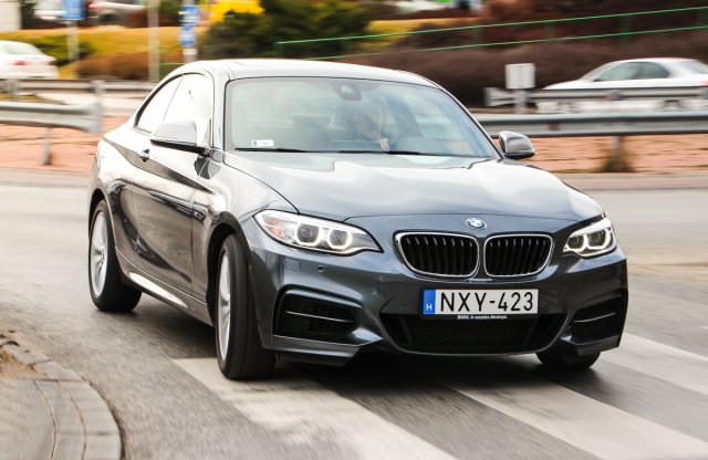 Kétszínű 2-es - BMW M240i Coupé xDrive teszt