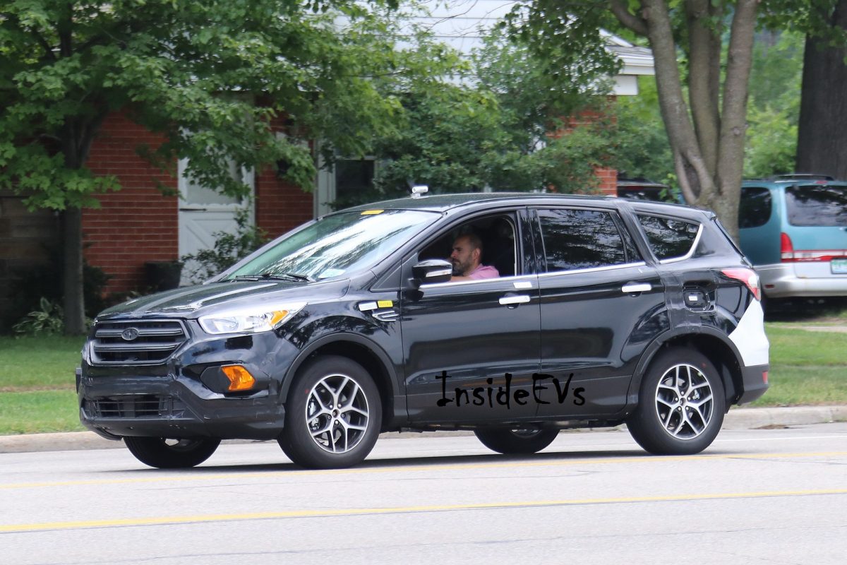 FORD KUGA