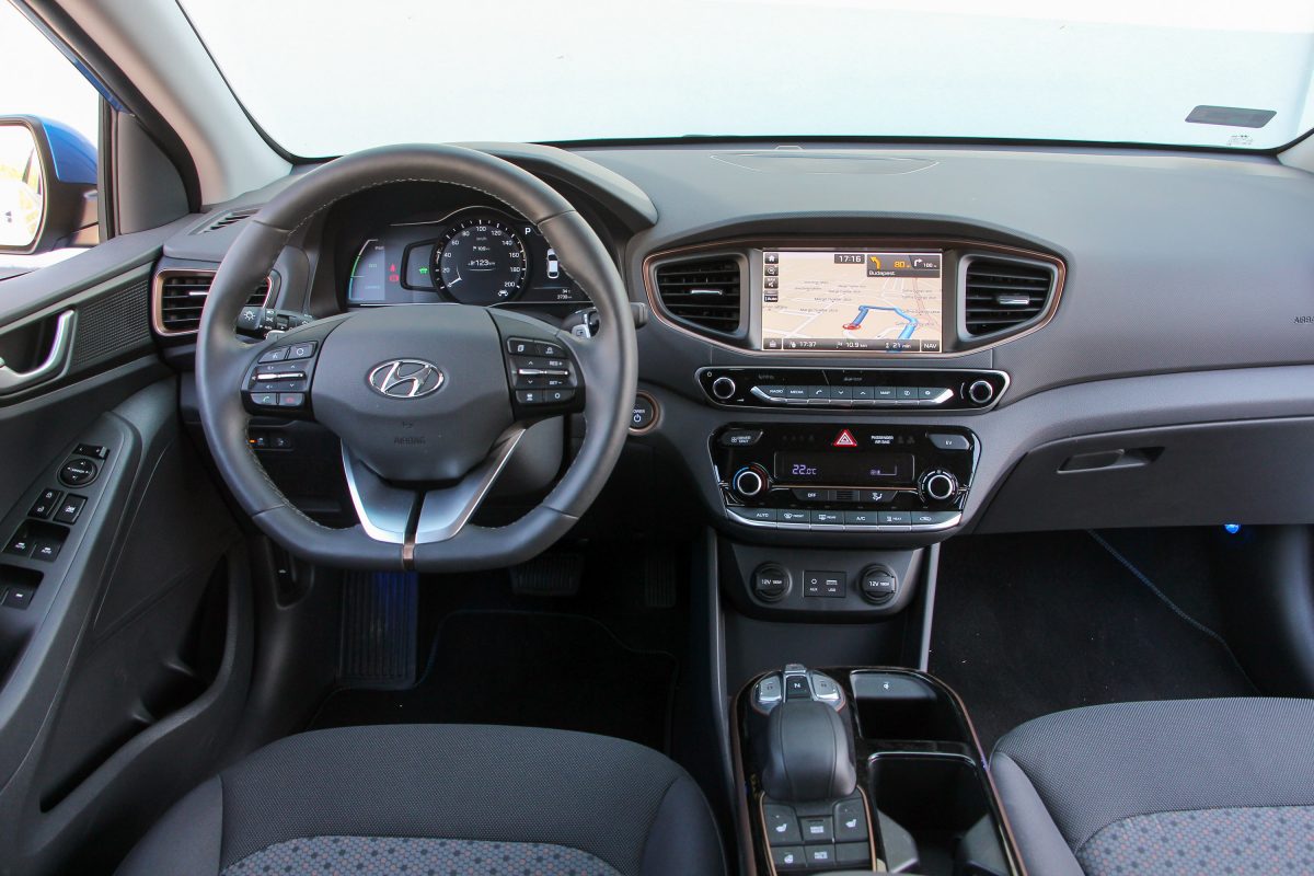 HYUNDAI IONIQ