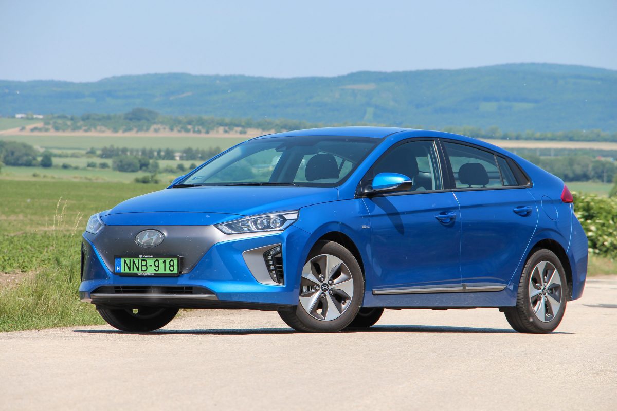 HYUNDAI IONIQ